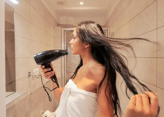 Szálloda La Bussola Finale Ligure