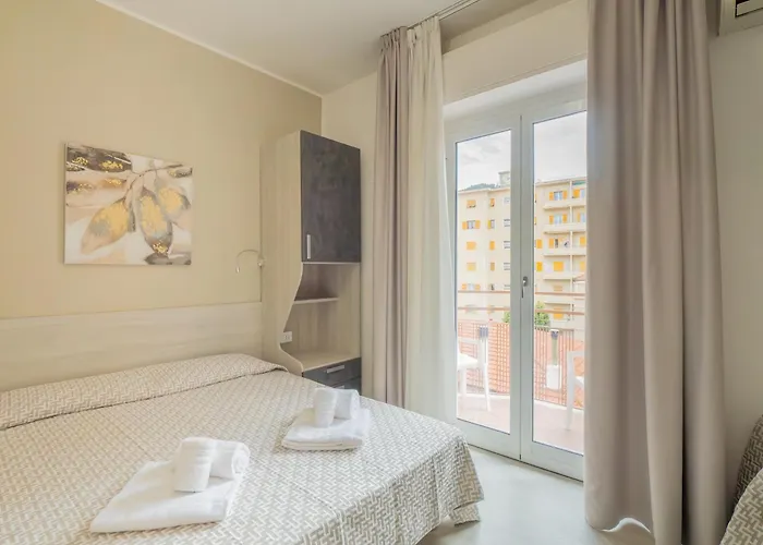 Szálloda La Bussola Finale Ligure